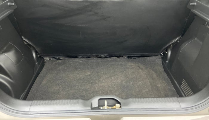 2020 Maruti Swift LXI D, Petrol, Manual, 12,490 km, Boot Inside