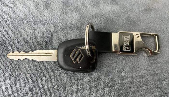 2020 Maruti Swift LXI D, Petrol, Manual, 12,490 km, Key Close Up