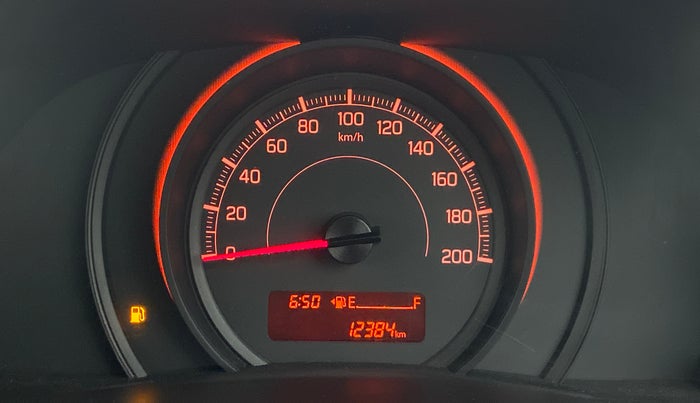2020 Maruti Swift LXI D, Petrol, Manual, 12,490 km, Odometer Image