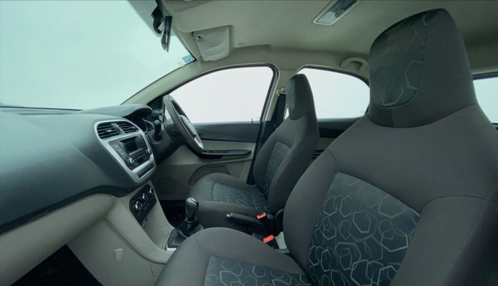 2017 Tata Tiago XT PETROL, CNG, Manual, 47,298 km, Right Side Front Door Cabin