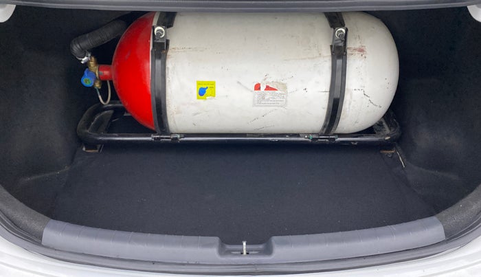 2020 Hyundai AURA S 1.2 CNG, CNG, Manual, 28,275 km, Boot Inside