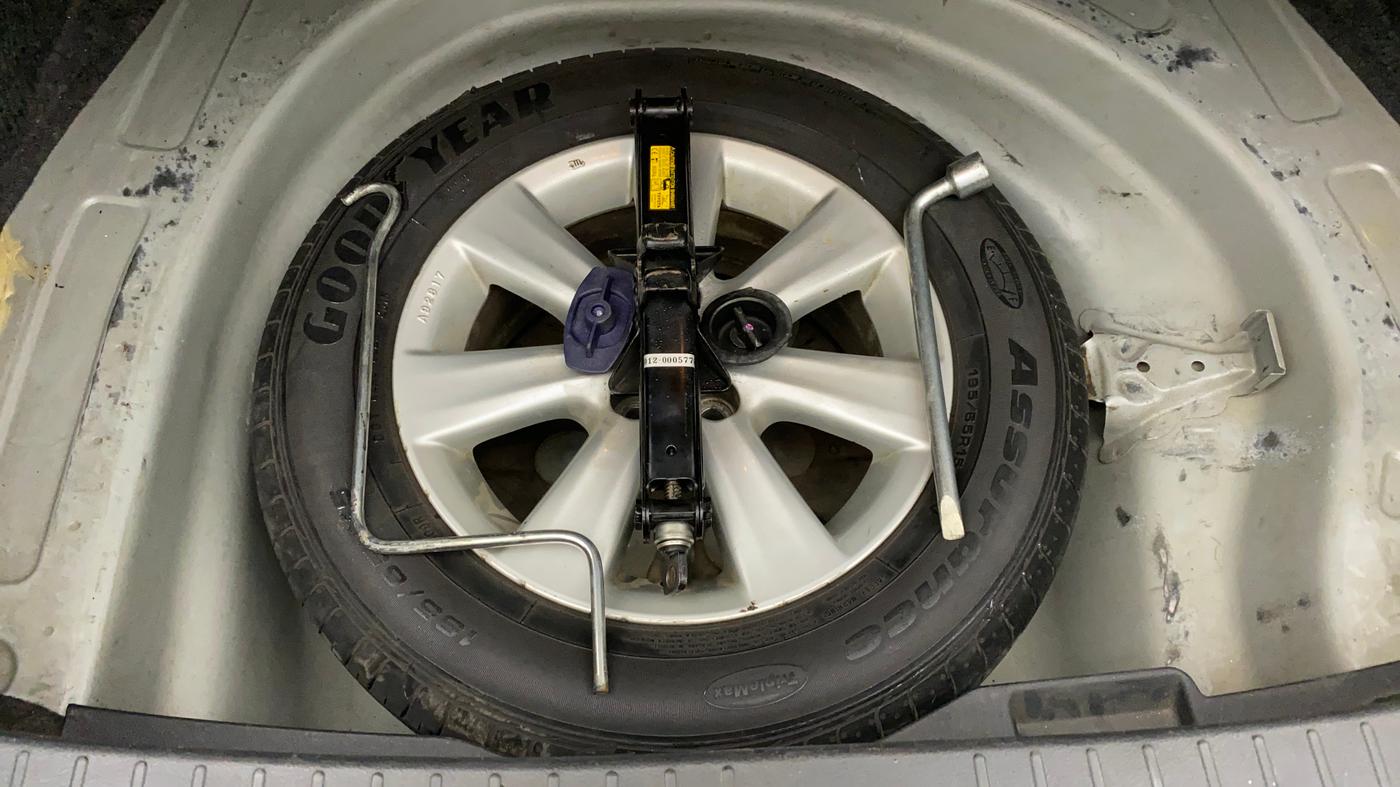 2012 Toyota Corolla Altis G PETROL, Petrol, Manual, 1,00,798 km, Spare Tyre