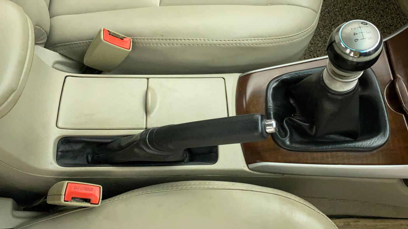 2012 Toyota Corolla Altis G PETROL, Petrol, Manual, 1,00,798 km, Gear Lever