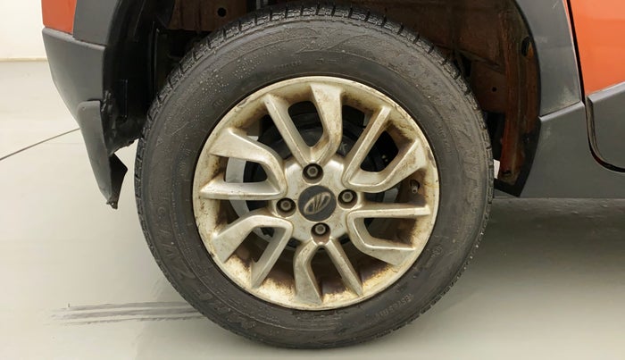 2016 Mahindra Kuv100 K8 5 STR, Petrol, Manual, 47,044 km, Right Rear Wheel