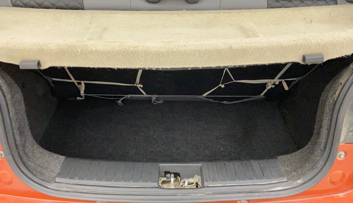 2016 Mahindra Kuv100 K8 5 STR, Petrol, Manual, 47,044 km, Boot Inside