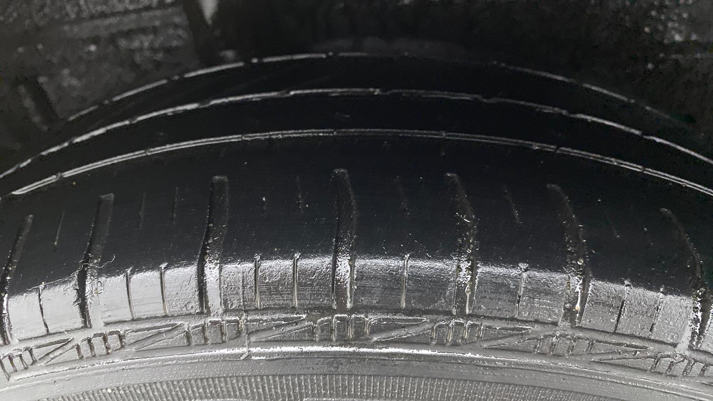 2019 Maruti Celerio VXI, Petrol, Manual, 27,421 km, Right Rear Tyre Tread