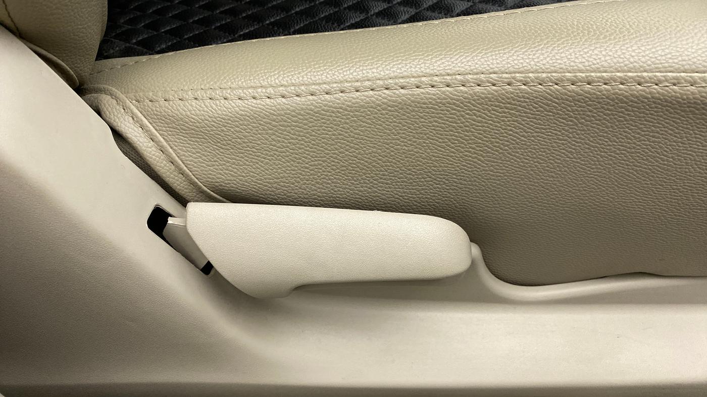 2019 Maruti Celerio VXI, Petrol, Manual, 27,421 km, Driver Side Adjustment Panel