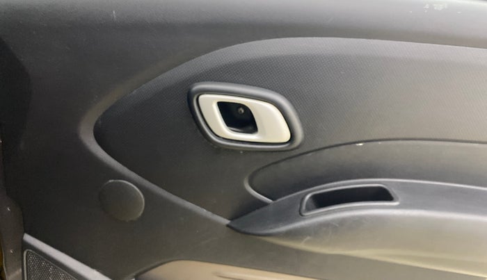 2018 Datsun Redi Go S 1.0 AMT, Petrol, Automatic, 72,608 km, Driver Side Door Panels Control