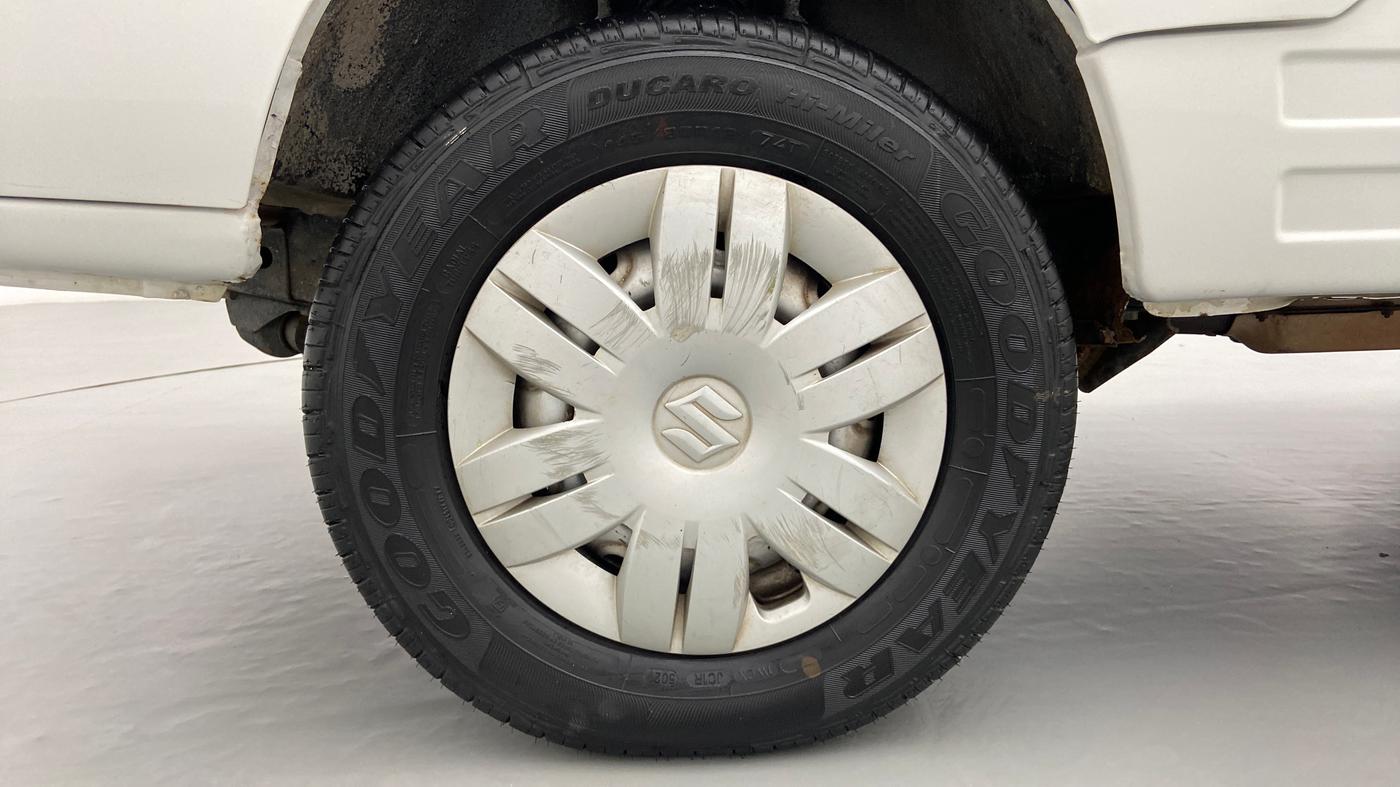 2017 Maruti OMNI E 8 STR, Petrol, Manual, 27,921 km, Left Front Wheel