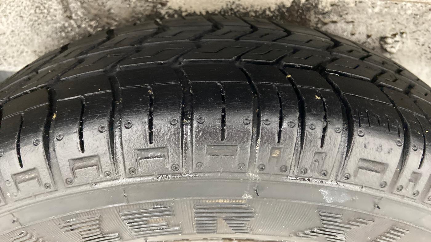 2017 Maruti OMNI E 8 STR, Petrol, Manual, 27,921 km, Right Rear Tyre Tread