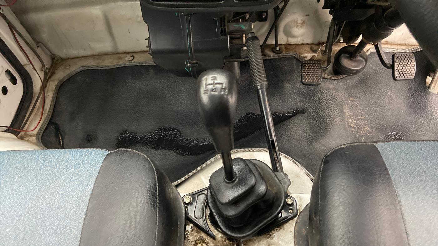2017 Maruti OMNI E 8 STR, Petrol, Manual, 27,921 km, Gear Lever