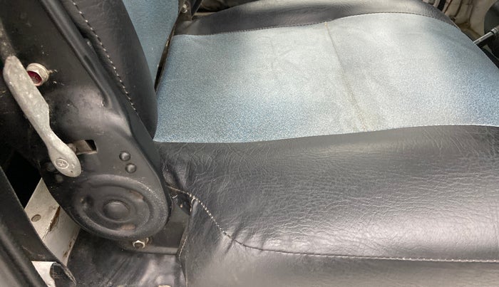 2017 Maruti OMNI E 8 STR, Petrol, Manual, 27,921 km, Driver Side Adjustment Panel