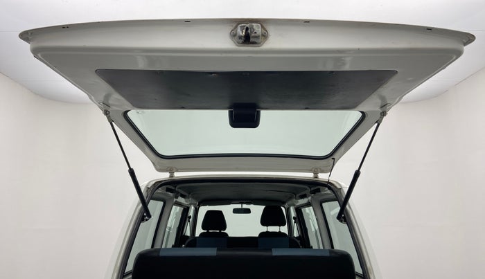 2017 Maruti OMNI E 8 STR, Petrol, Manual, 27,921 km, Boot Door Open