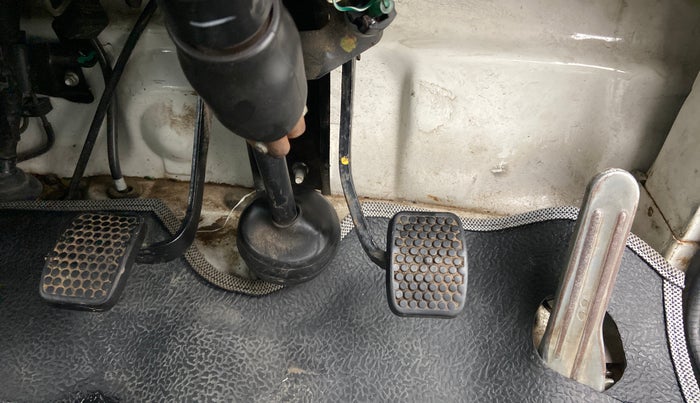 2017 Maruti OMNI E 8 STR, Petrol, Manual, 27,921 km, Pedals