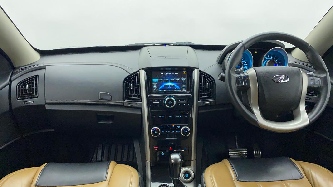 2018 Mahindra XUV500 W11 AT, Diesel, Automatic, 54,467 km, Dashboard