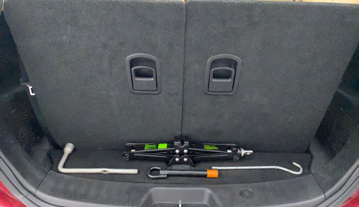 2018 Mahindra XUV500 W11 AT, Diesel, Automatic, 54,467 km, Boot Inside