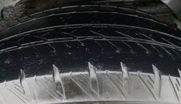 2018 Mahindra XUV500 W11 AT, Diesel, Automatic, 54,467 km, Left Rear Tyre Tread