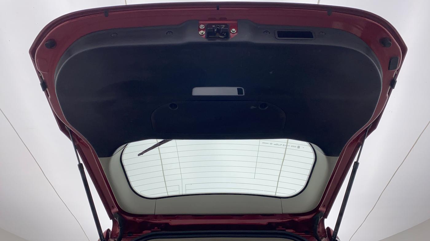 2018 Mahindra XUV500 W11 AT, Diesel, Automatic, 54,467 km, Boot Door Open