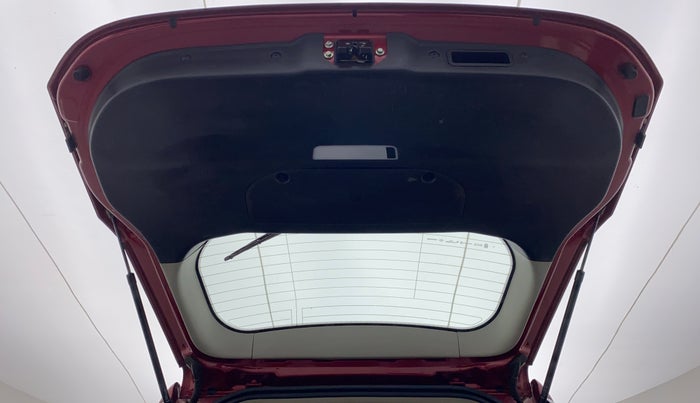 2018 Mahindra XUV500 W11 AT, Diesel, Automatic, 54,467 km, Boot Door Open
