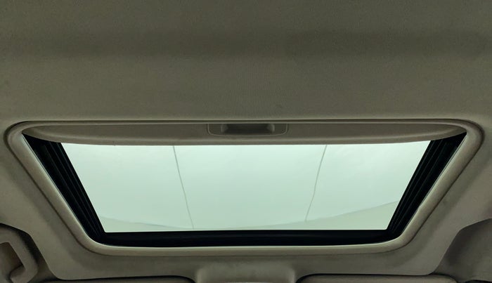 2018 Mahindra XUV500 W11 AT, Diesel, Automatic, 54,467 km, Moonroof/ Sunroof