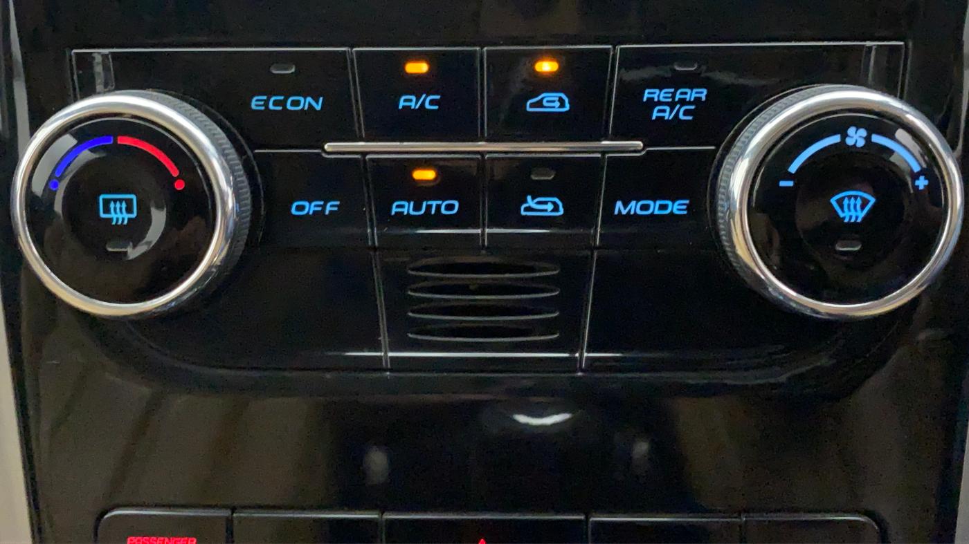 2018 Mahindra XUV500 W11 AT, Diesel, Automatic, 54,467 km, Automatic Climate Control