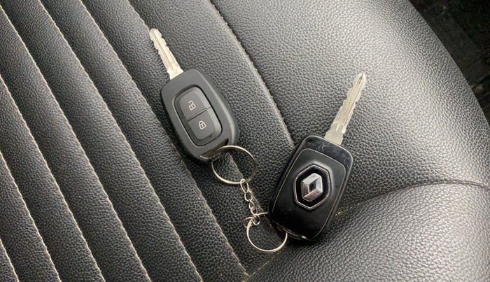 2021 Renault Duster RXZ 1.5 PETROL MT, Petrol, Manual, 36,181 km, Key Close Up