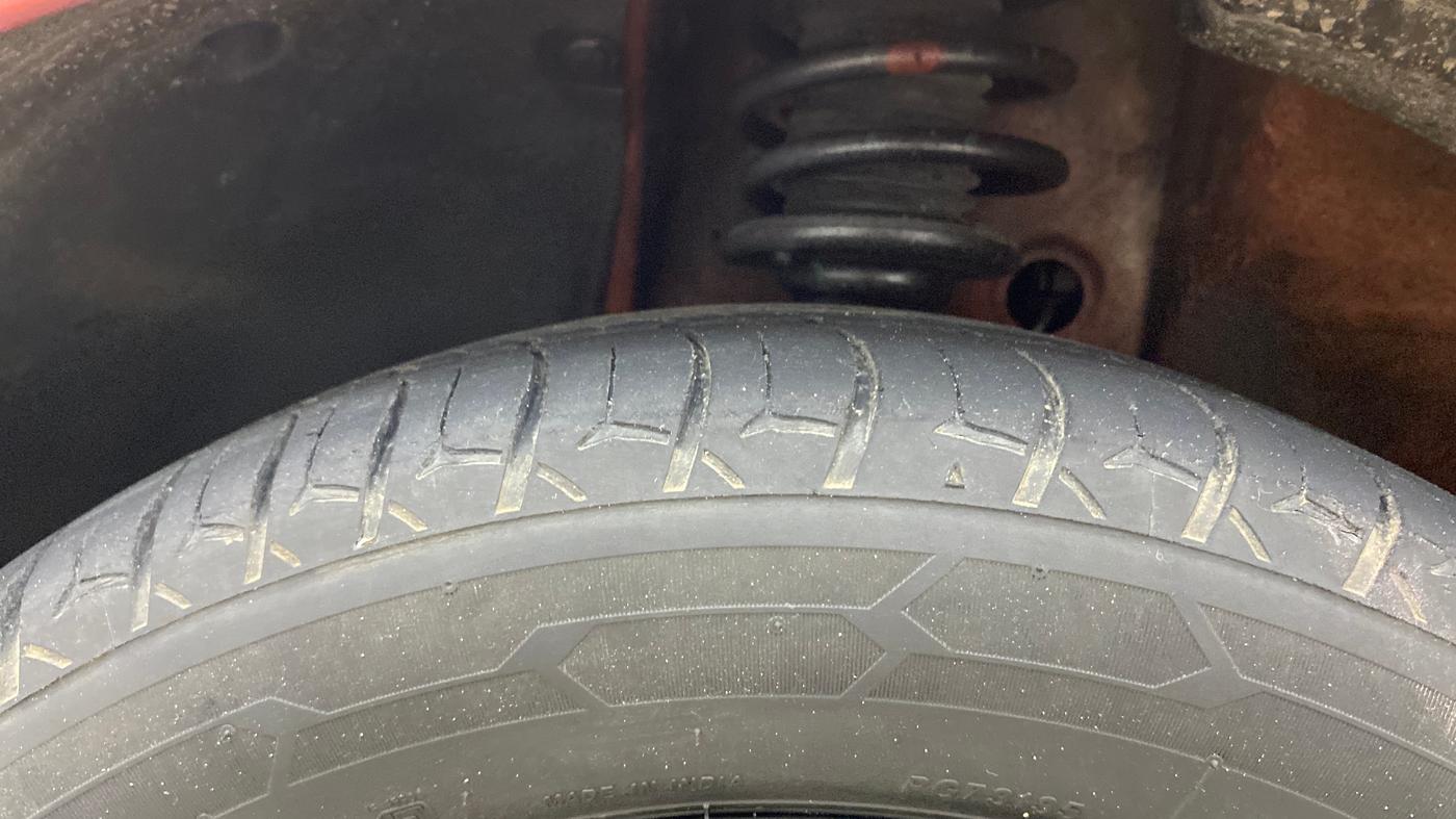 2018 Maruti IGNIS DELTA 1.3 AMT, Diesel, Automatic, 1,13,559 km, Left Front Tyre Tread