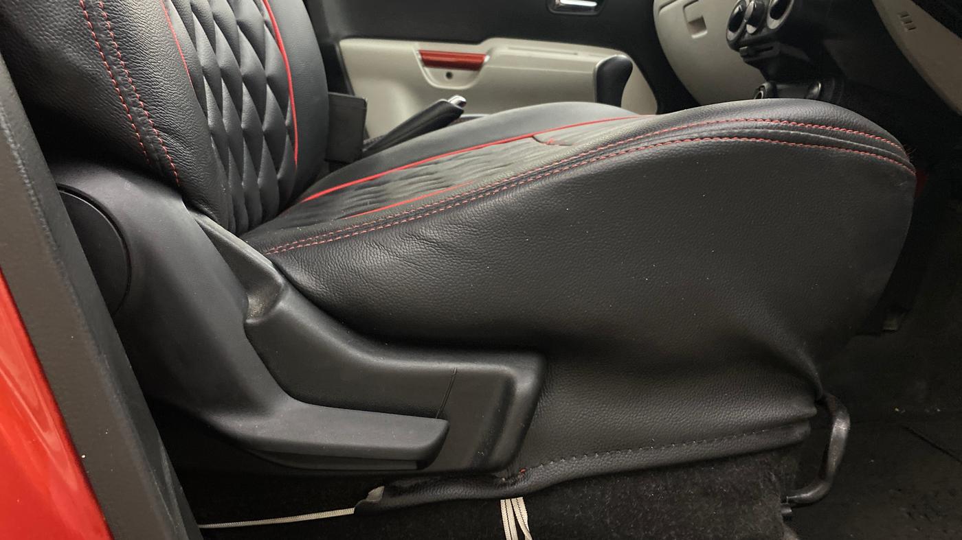 2018 Maruti IGNIS DELTA 1.3 AMT, Diesel, Automatic, 1,13,559 km, Driver Side Adjustment Panel