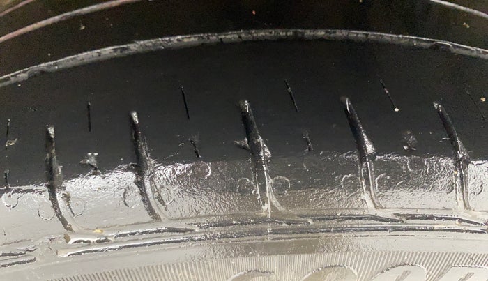 2021 Hyundai AURA SX 1.2 (O), Petrol, Manual, 42,975 km, Left Rear Tyre Tread