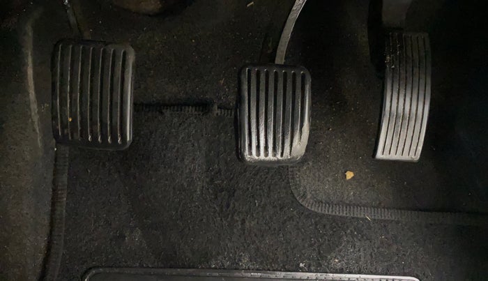 2021 Hyundai AURA SX 1.2 (O), Petrol, Manual, 42,975 km, Pedals