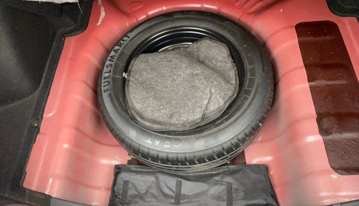 2021 Hyundai AURA SX 1.2 (O), Petrol, Manual, 42,975 km, Spare Tyre