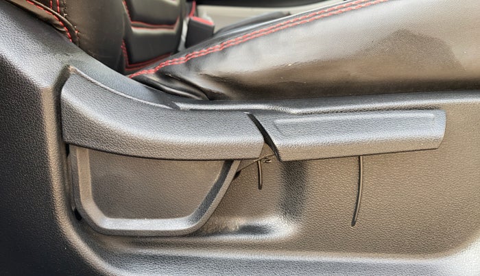 2024 Hyundai NEW I20 Sportz (O) 1.2, Petrol, Manual, 11,965 km, Driver Side Adjustment Panel