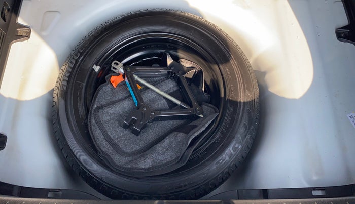 2024 Hyundai NEW I20 Sportz (O) 1.2, Petrol, Manual, 11,965 km, Spare Tyre