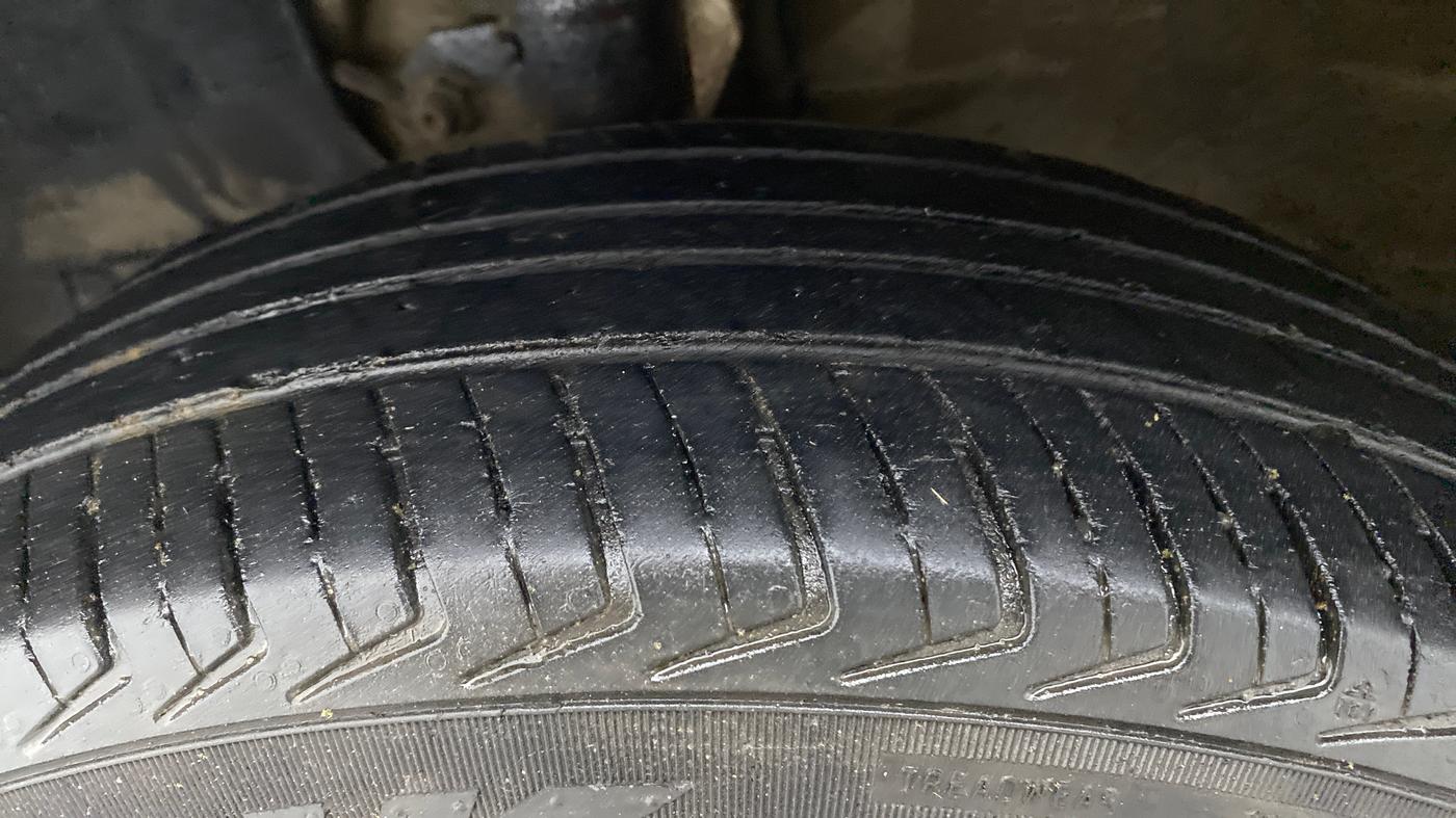 2020 Maruti New Wagon-R LXI CNG (O) 1.0, CNG, Manual, 60,468 km, Left Front Tyre Tread