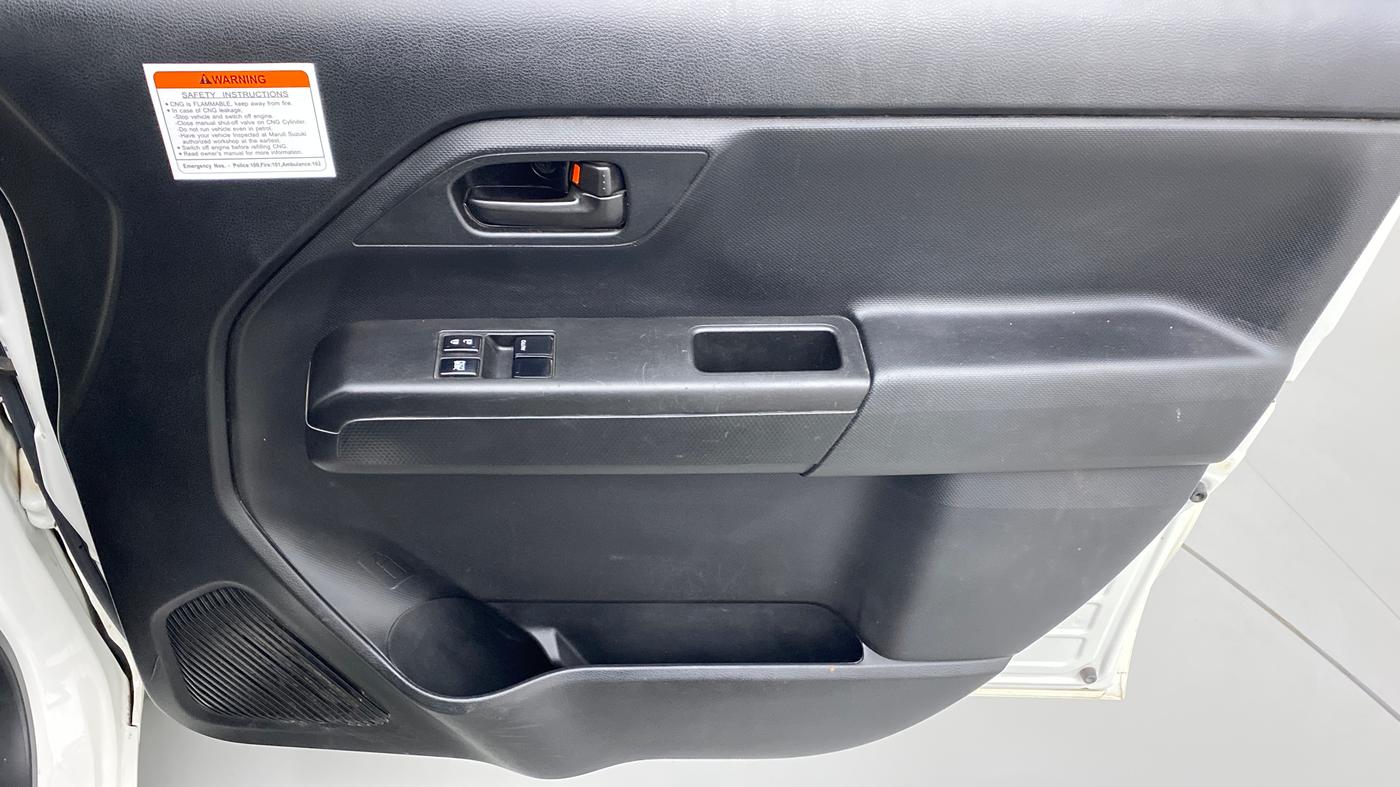 2020 Maruti New Wagon-R LXI CNG (O) 1.0, CNG, Manual, 60,468 km, Driver Side Door Panels Control