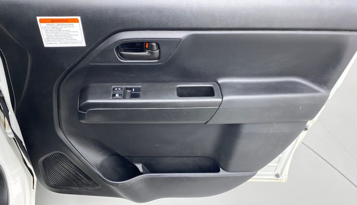2020 Maruti New Wagon-R LXI CNG (O) 1.0, CNG, Manual, 60,468 km, Driver Side Door Panels Control