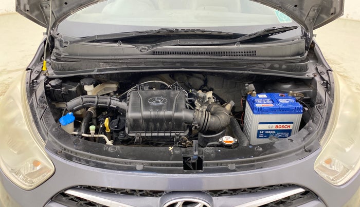 2015 Hyundai i10 MAGNA 1.1, Petrol, Manual, 28,831 km, Engine View