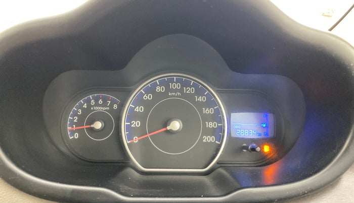 2015 Hyundai i10 MAGNA 1.1, Petrol, Manual, 28,831 km, Odometer Image