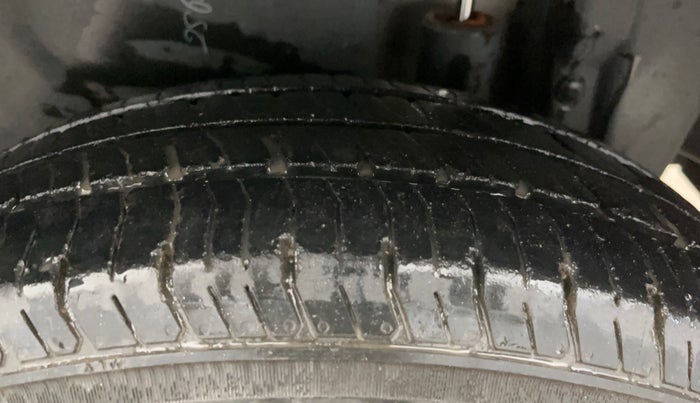 2014 Maruti Swift Dzire VXI, Petrol, Manual, 16,655 km, Left Rear Tyre Tread