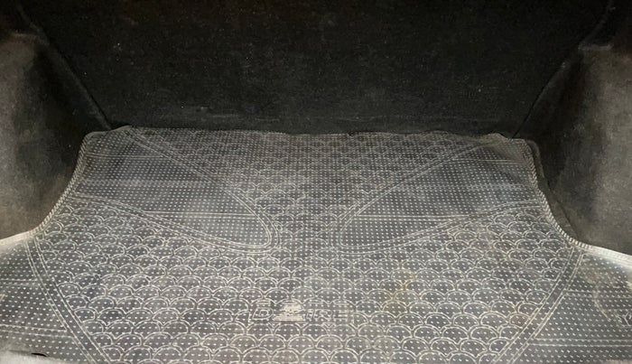 2014 Maruti Swift Dzire VXI, Petrol, Manual, 16,655 km, Boot Inside