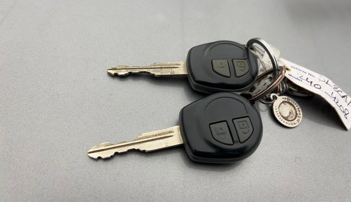 2014 Maruti Swift Dzire VXI, Petrol, Manual, 16,655 km, Key Close Up