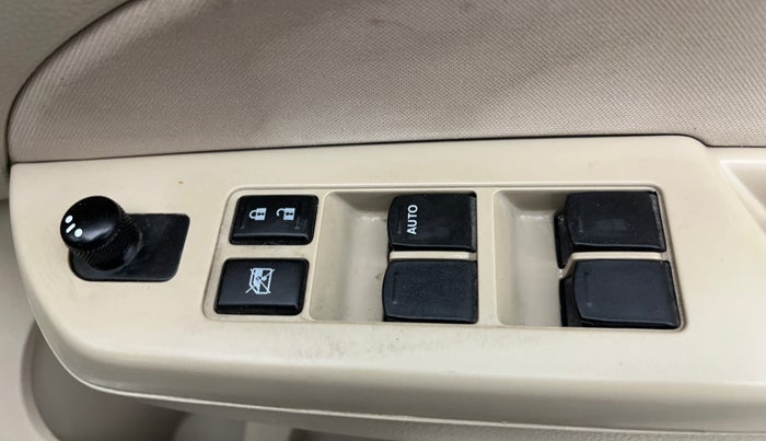 2014 Maruti Swift Dzire VXI, Petrol, Manual, 16,655 km, Driver Side Door Panels Control
