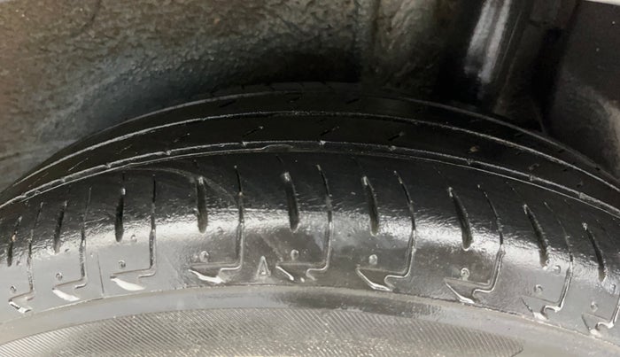2019 Maruti IGNIS DELTA 1.2, Petrol, Manual, 50,634 km, Left Rear Tyre Tread