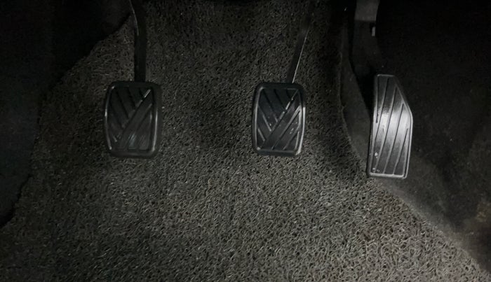 2019 Maruti IGNIS DELTA 1.2, Petrol, Manual, 50,634 km, Pedals