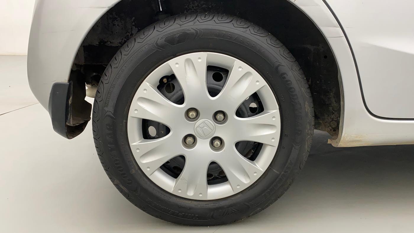 2013 Honda Brio S MT, Petrol, Manual, 70,026 km, Right Rear Wheel