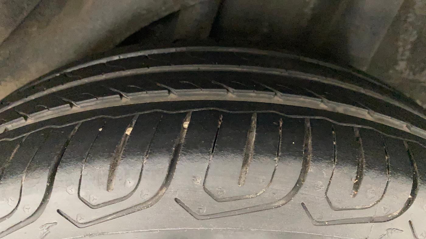 2013 Honda Brio S MT, Petrol, Manual, 70,026 km, Left Rear Tyre Tread