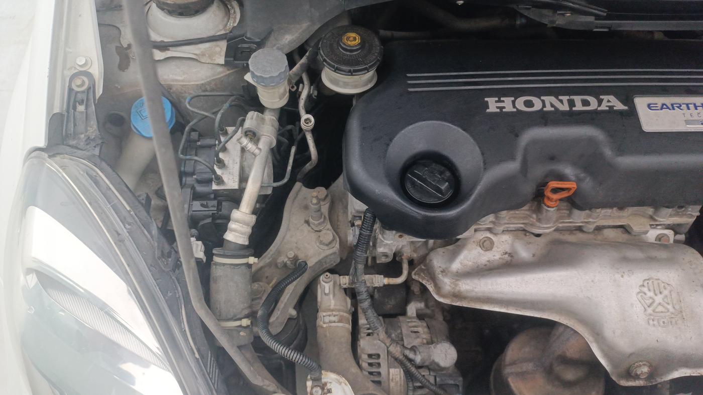 2014 Honda Mobilio 1.5L I-DTEC RS, Diesel, Manual, 1,13,459 km, Engine View - Right