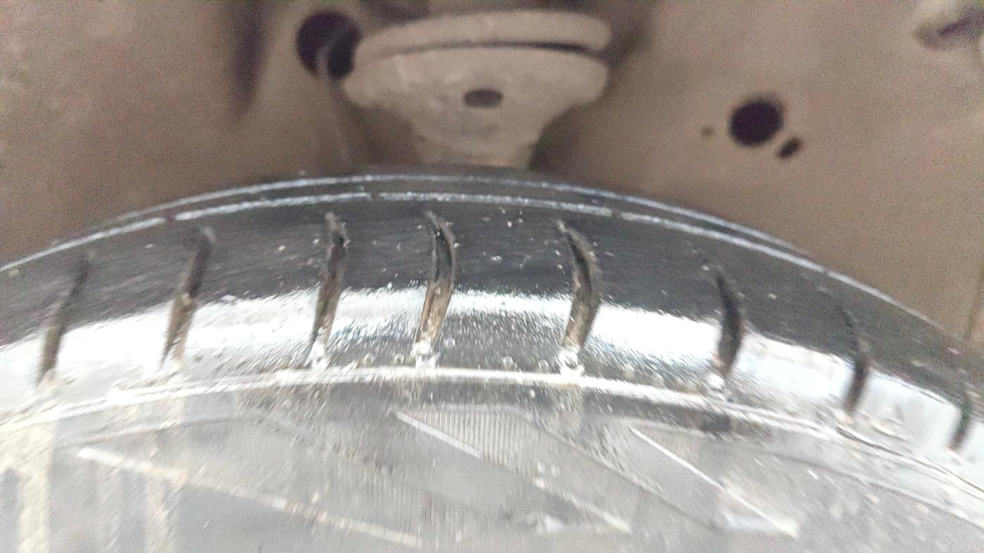 2016 Maruti Wagon R 1.0 VXI, Petrol, Manual, 70,158 km, Right Front Tyre Tread