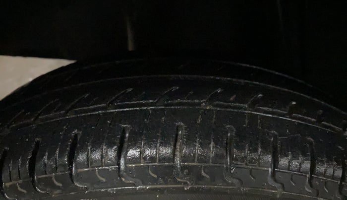 2016 Renault Kwid RXT 1.0, Petrol, Manual, 46,223 km, Right Rear Tyre Tread