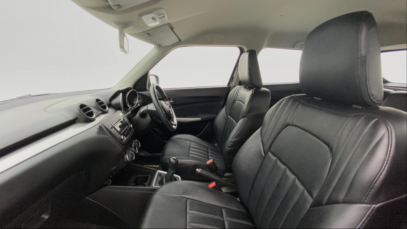 2018 Maruti Swift ZXI D, Petrol, Manual, 17,442 km, Right Side Front Door Cabin